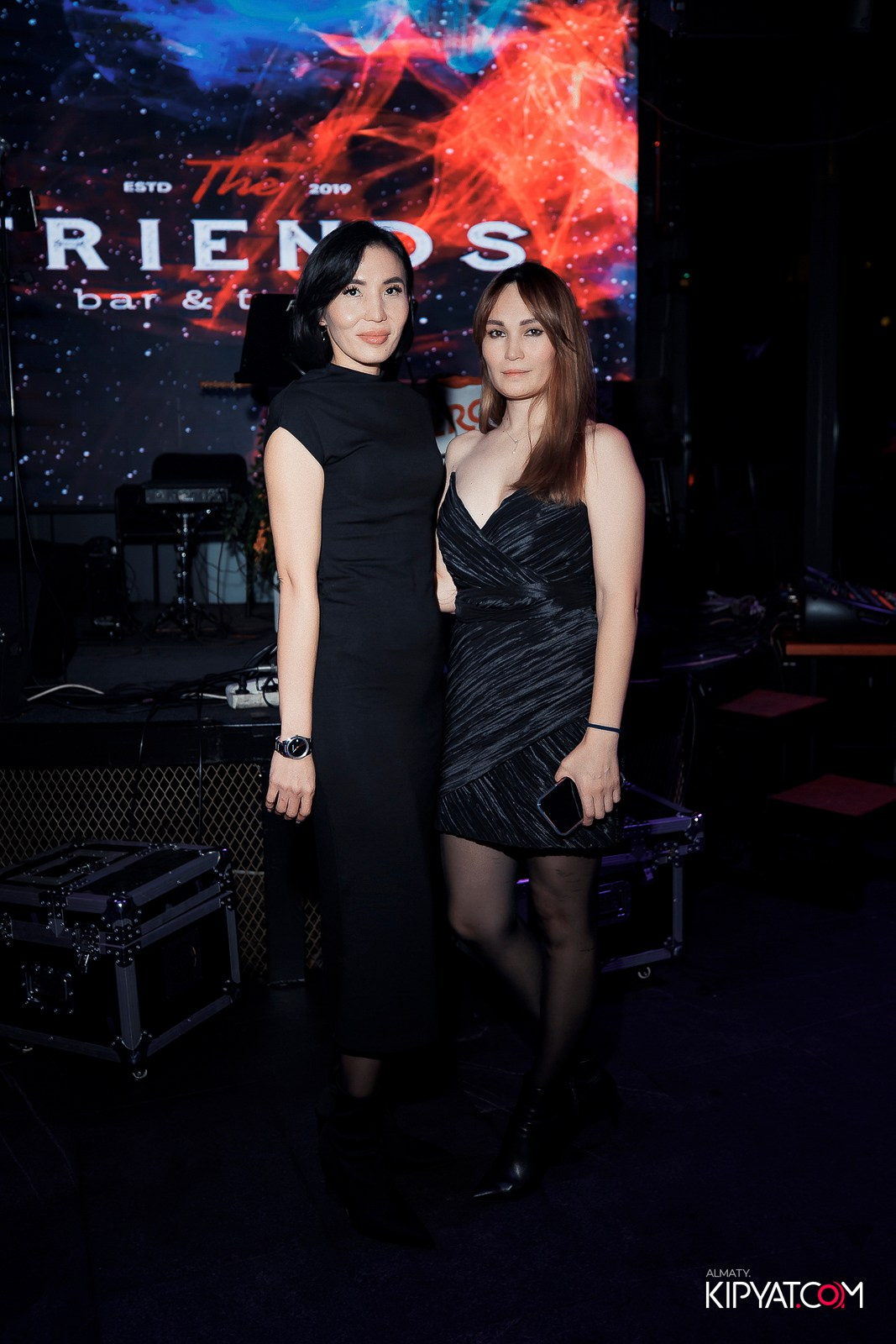 FRIENDS BAR & TERRACE. КИПЯТКОМ АЛМАТЫ!