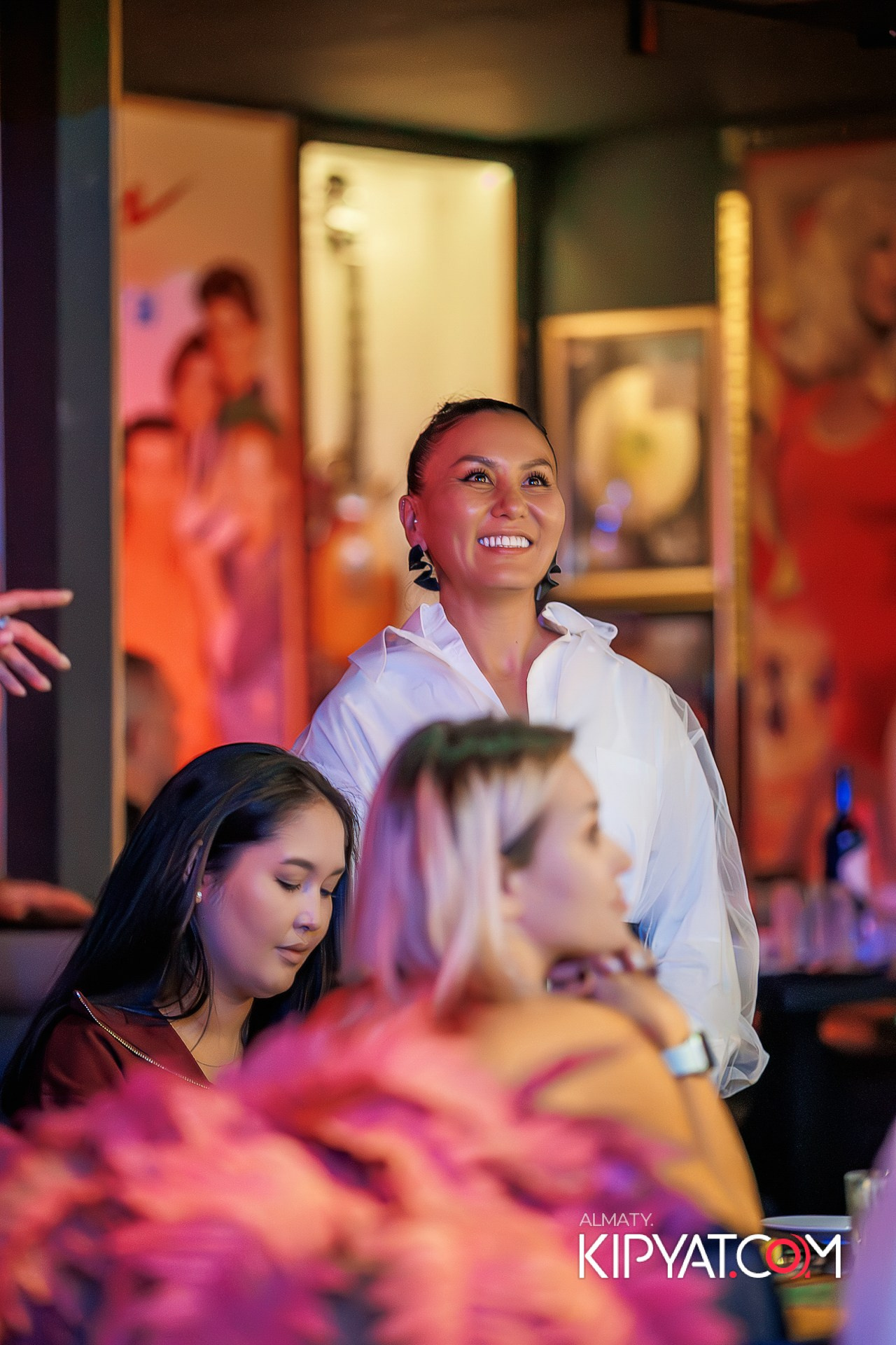 SANTA BARBARA — ВЫСТУПЛЕНИЕ ГРУППЫ REFLEX. КИПЯТКОМ АЛМАТЫ!