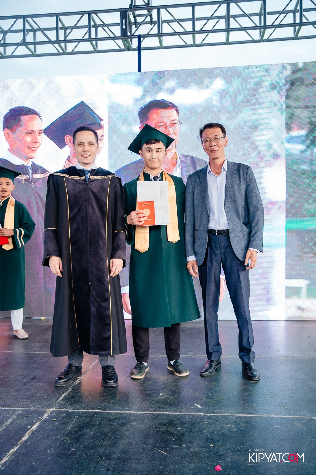 ВРУЧЕНИЕ ДИПЛОМОВ — НАРХОЗ КОЛЛЕДЖ. Part 4. КИПЯТКОМ АЛМАТЫ!