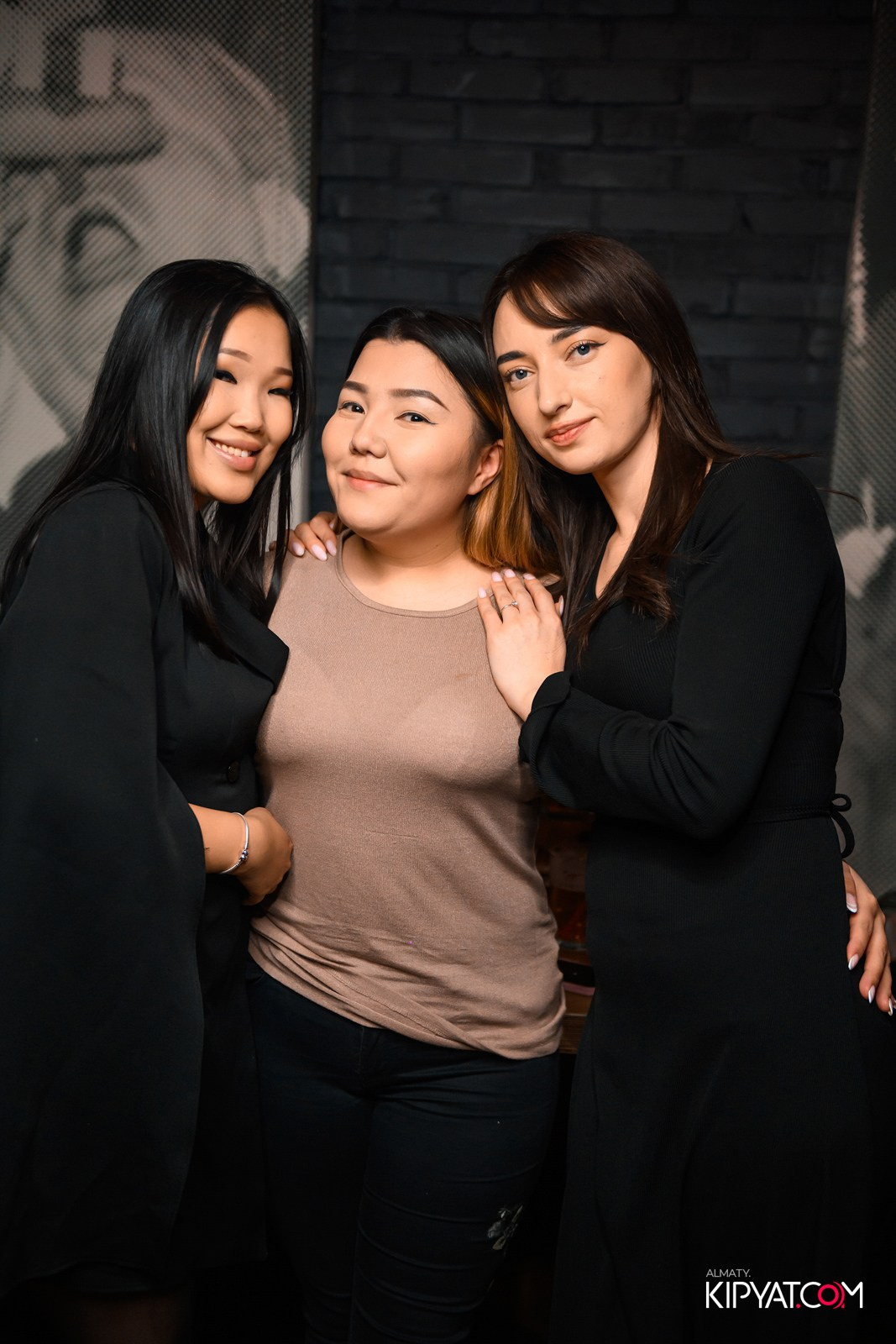 ПИНТА НА АЛТЫНСАРИНА. КИПЯТКОМ АЛМАТЫ! Фотосъемка мероприятий в Алматы