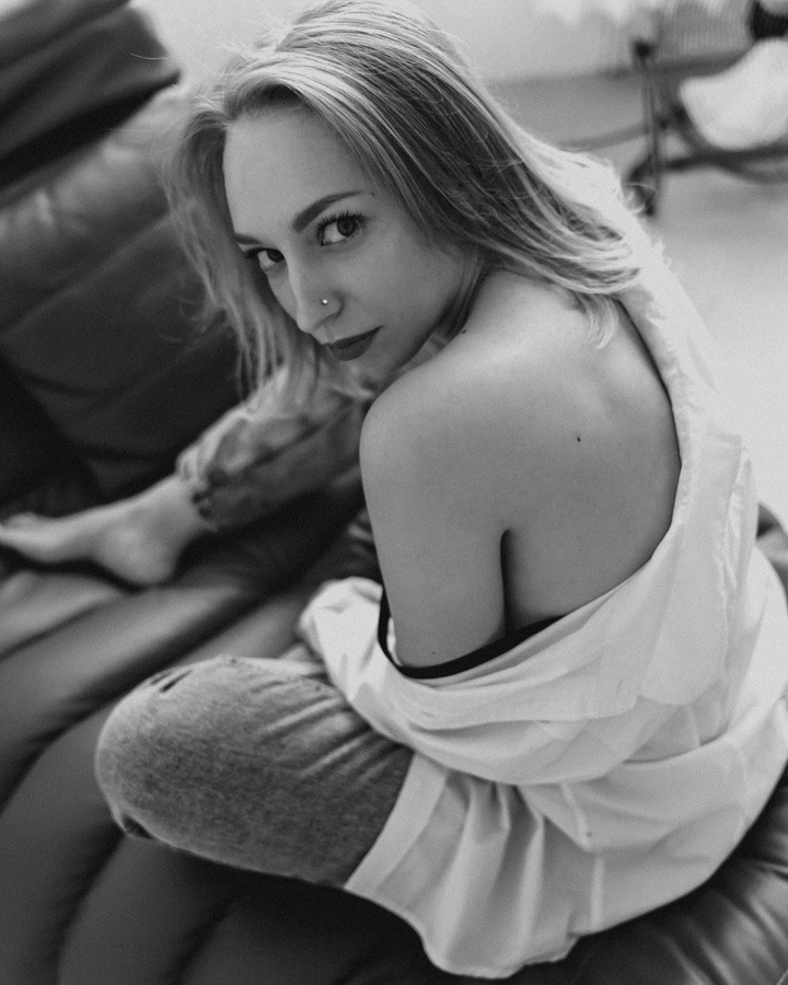 Анюта. Елена Тазутдинова — Фотограф. Дизайнер одежды. Визуальный артист. Екатеринбург