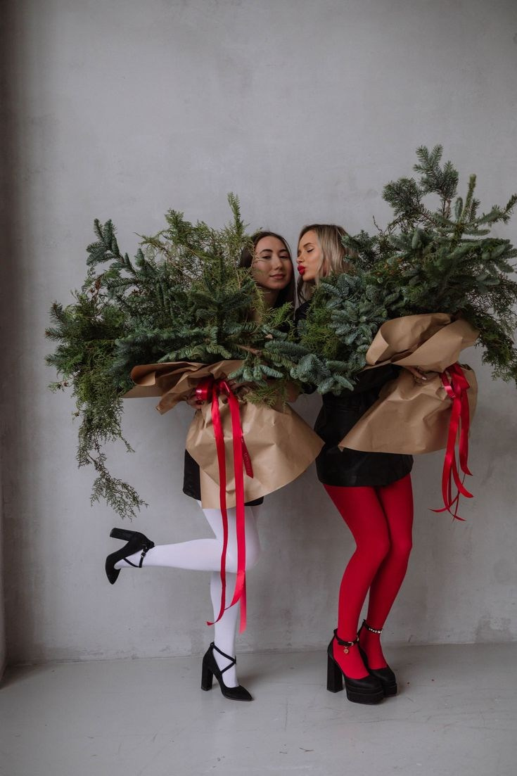 Идеи для новогодней фотосессии в студии на цветном фотофоне. Портретный, свадебный, репортажный фотограф во Владивостоке Юлиана Джули Фокс