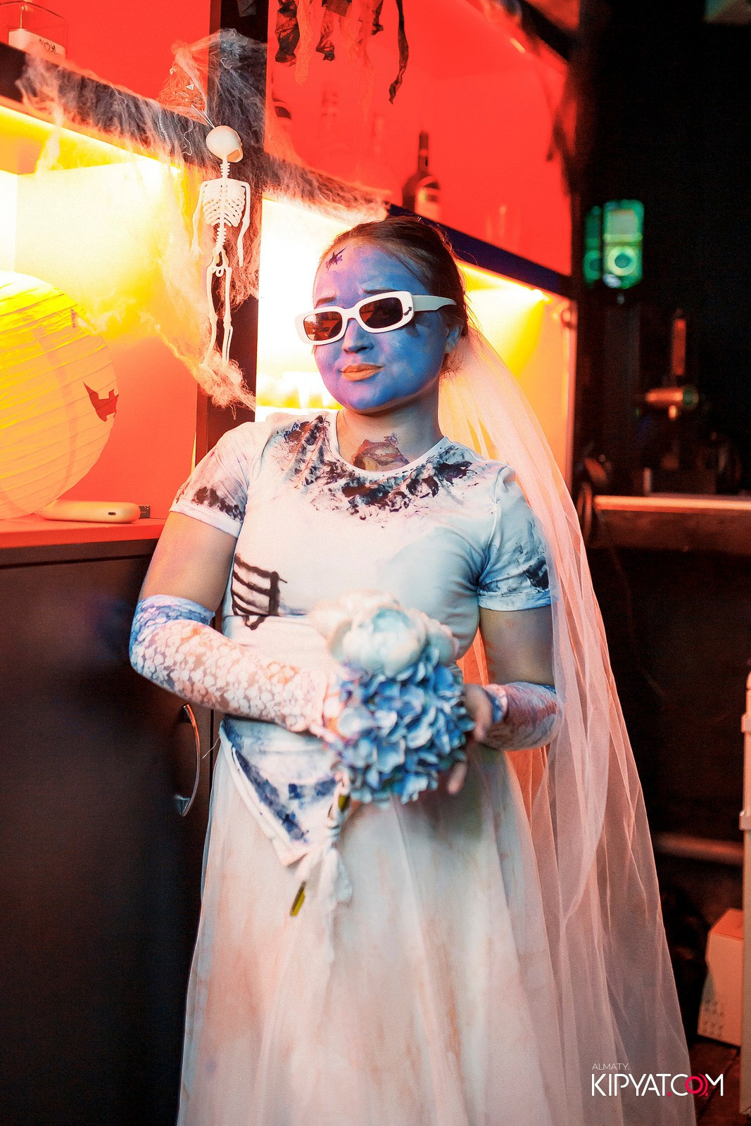 UYAT EMES BAR. КИПЯТКОМ АЛМАТЫ!