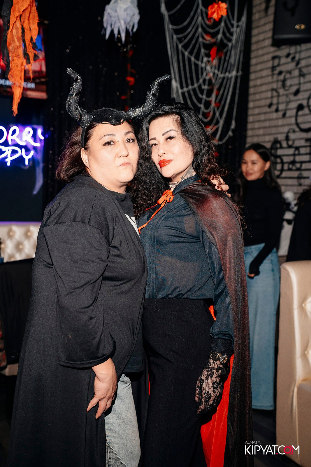 HALLOWEEN PARTY — THE WALL STREET. КИПЯТКОМ АЛМАТЫ!