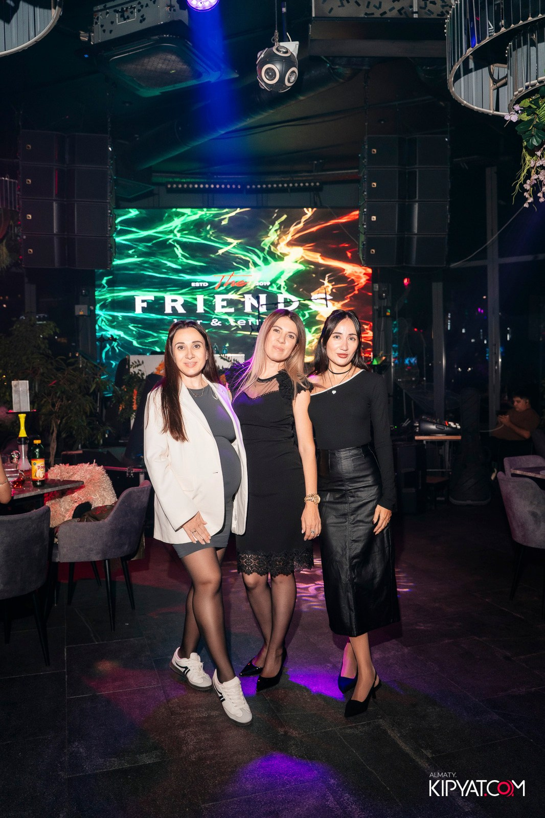 FRIENDS BAR & TERRACE. КИПЯТКОМ АЛМАТЫ!