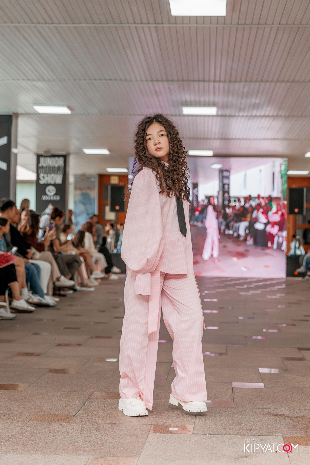 JUNIOR FASHION SHOW. КИПЯТКОМ АЛМАТЫ!