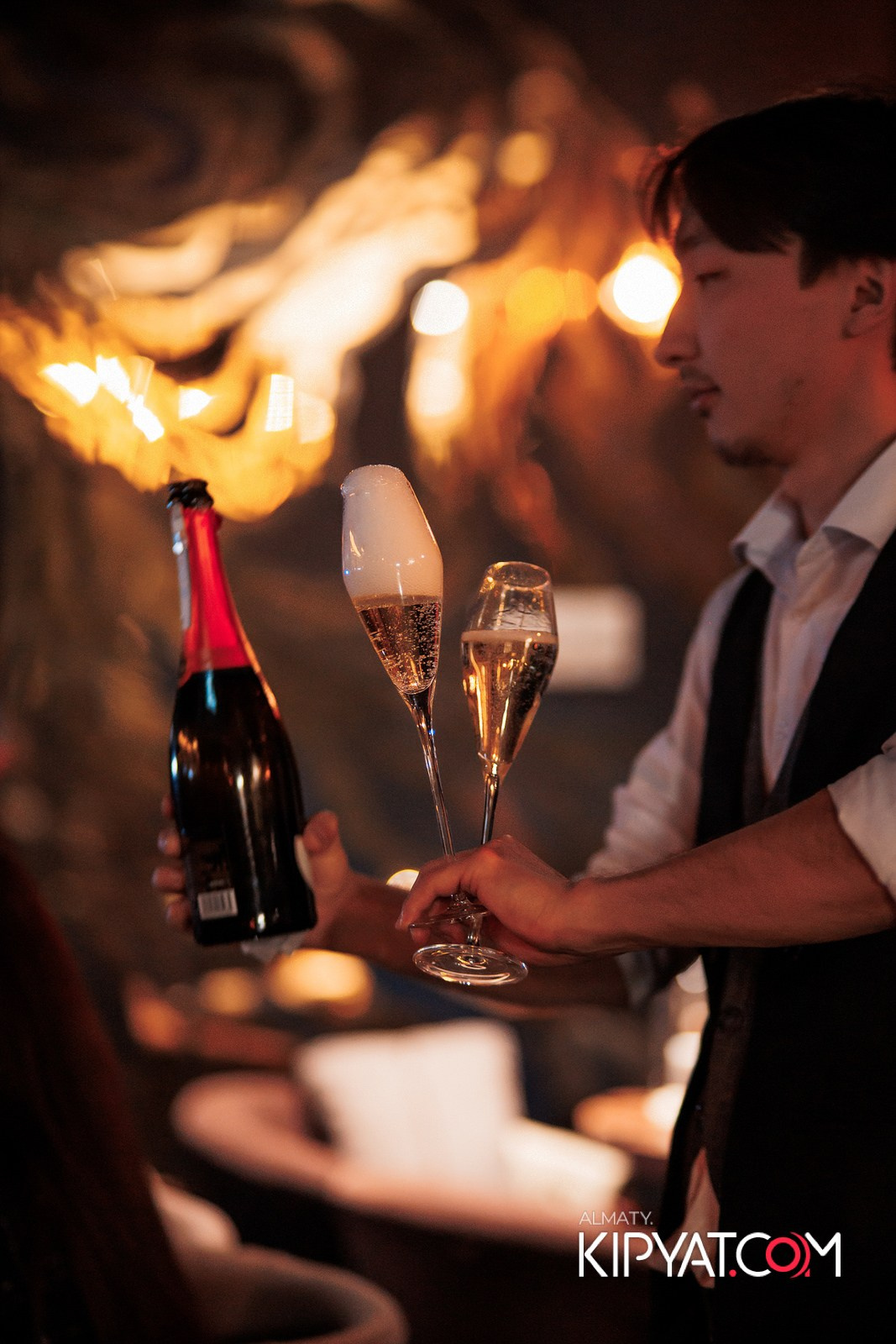 MOOD KARAOKE & TERRACE. КИПЯТКОМ АЛМАТЫ!