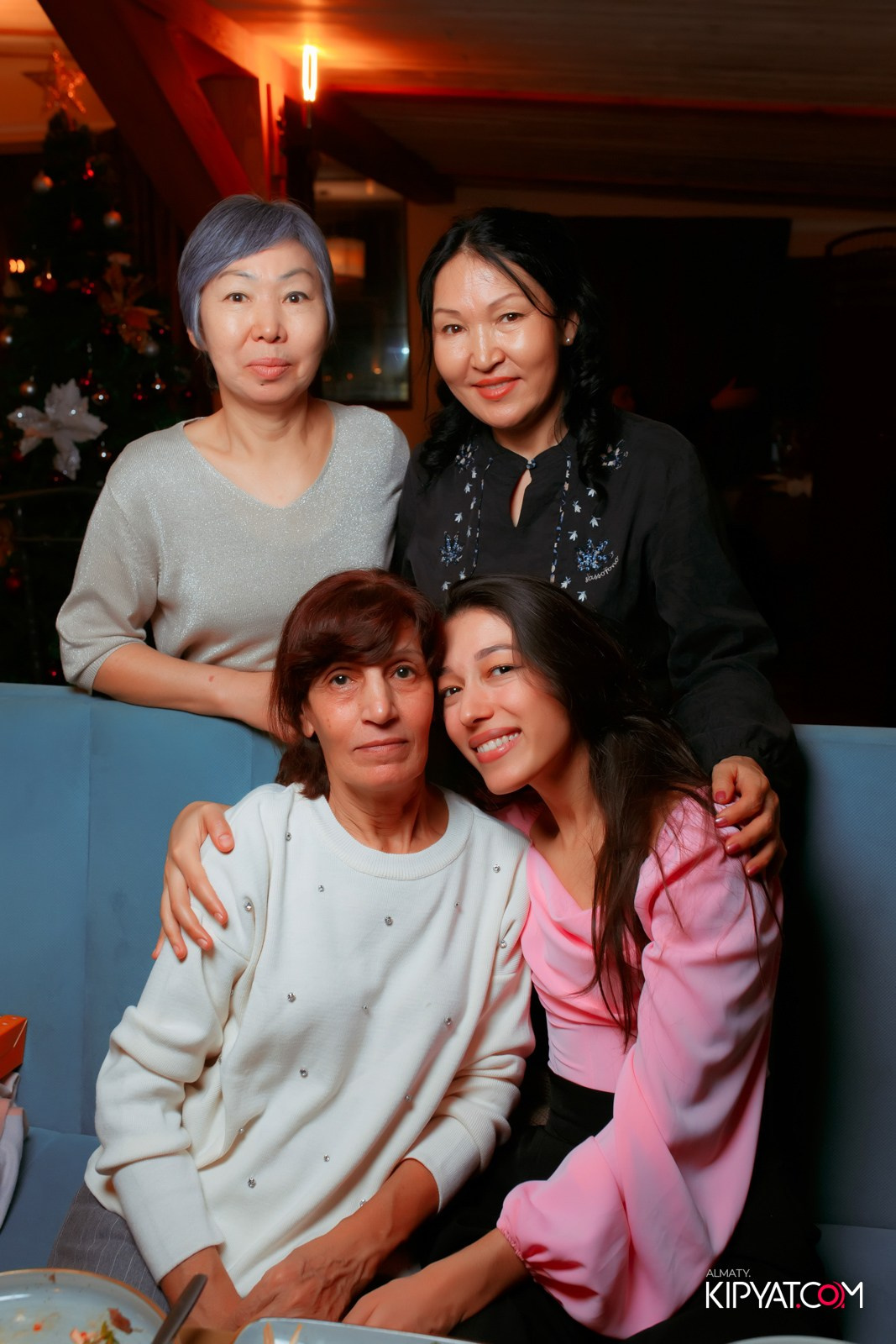 ГРУЗИНСКИЙ ДВОР НА КАБАНБАЙ БАТЫРА. КИПЯТКОМ АЛМАТЫ!