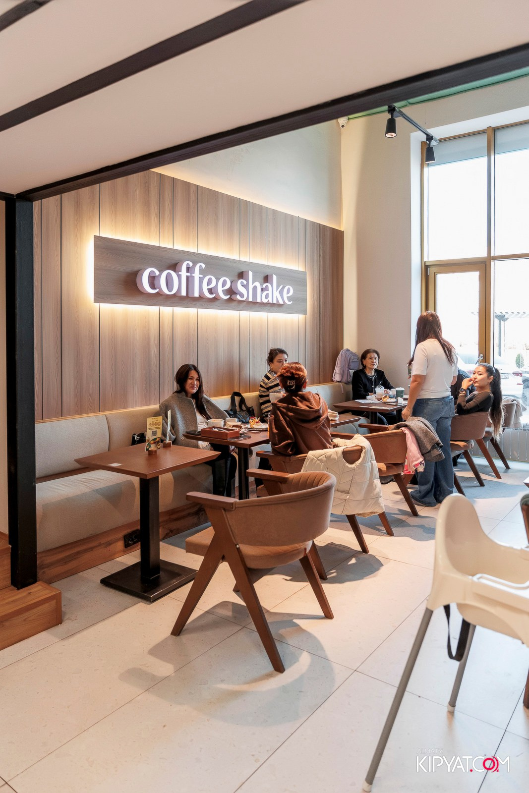 ОТКРЫТИЕ COFFEE SHAKE АСЫЛ ТАС. КИПЯТКОМ АЛМАТЫ!