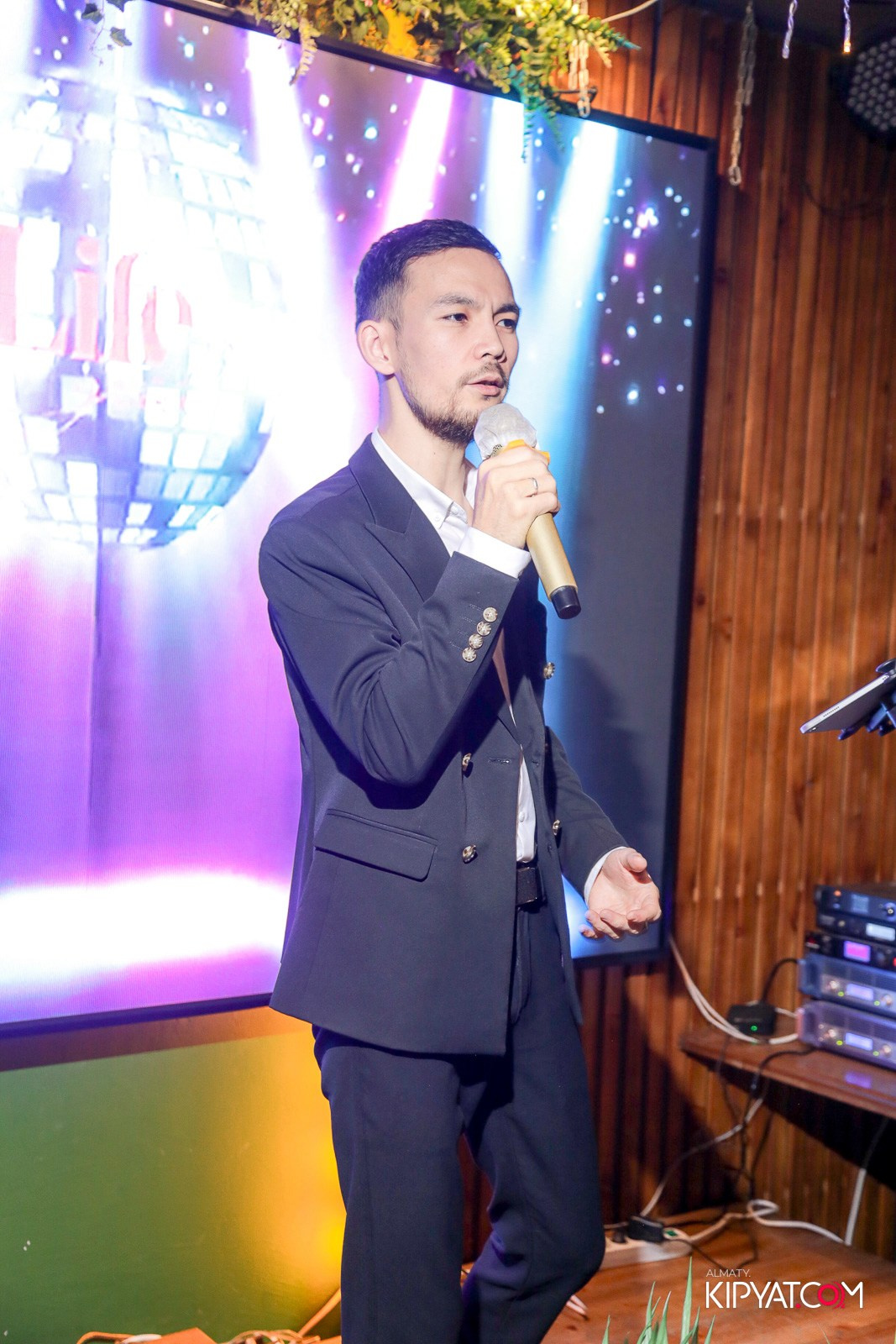 LIFE GRILL CAFE. КИПЯТКОМ АЛМАТЫ!