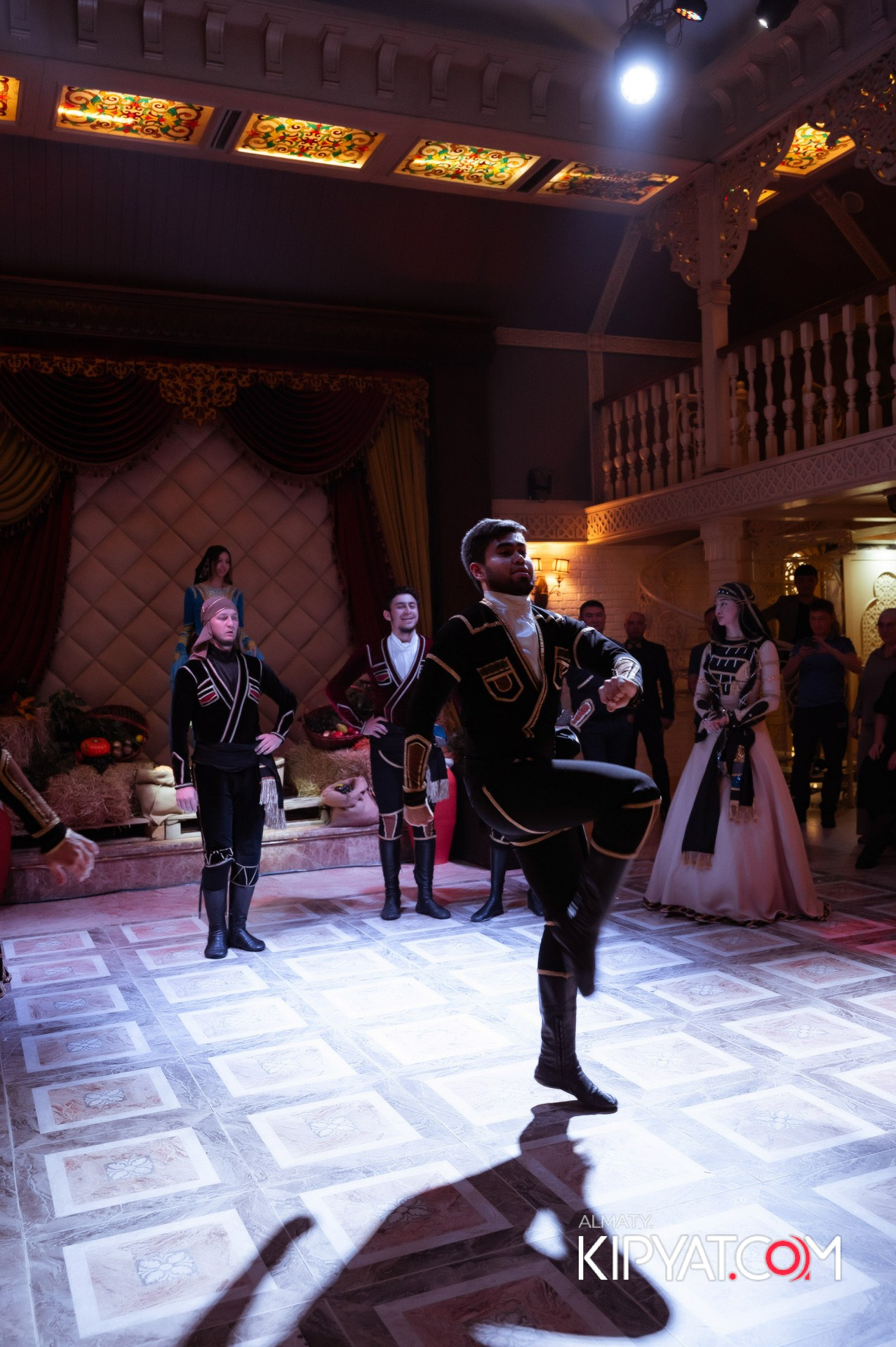 ALAZANI НА КАБАНБАЙ БАТЫРА. КИПЯТКОМ АЛМАТЫ!