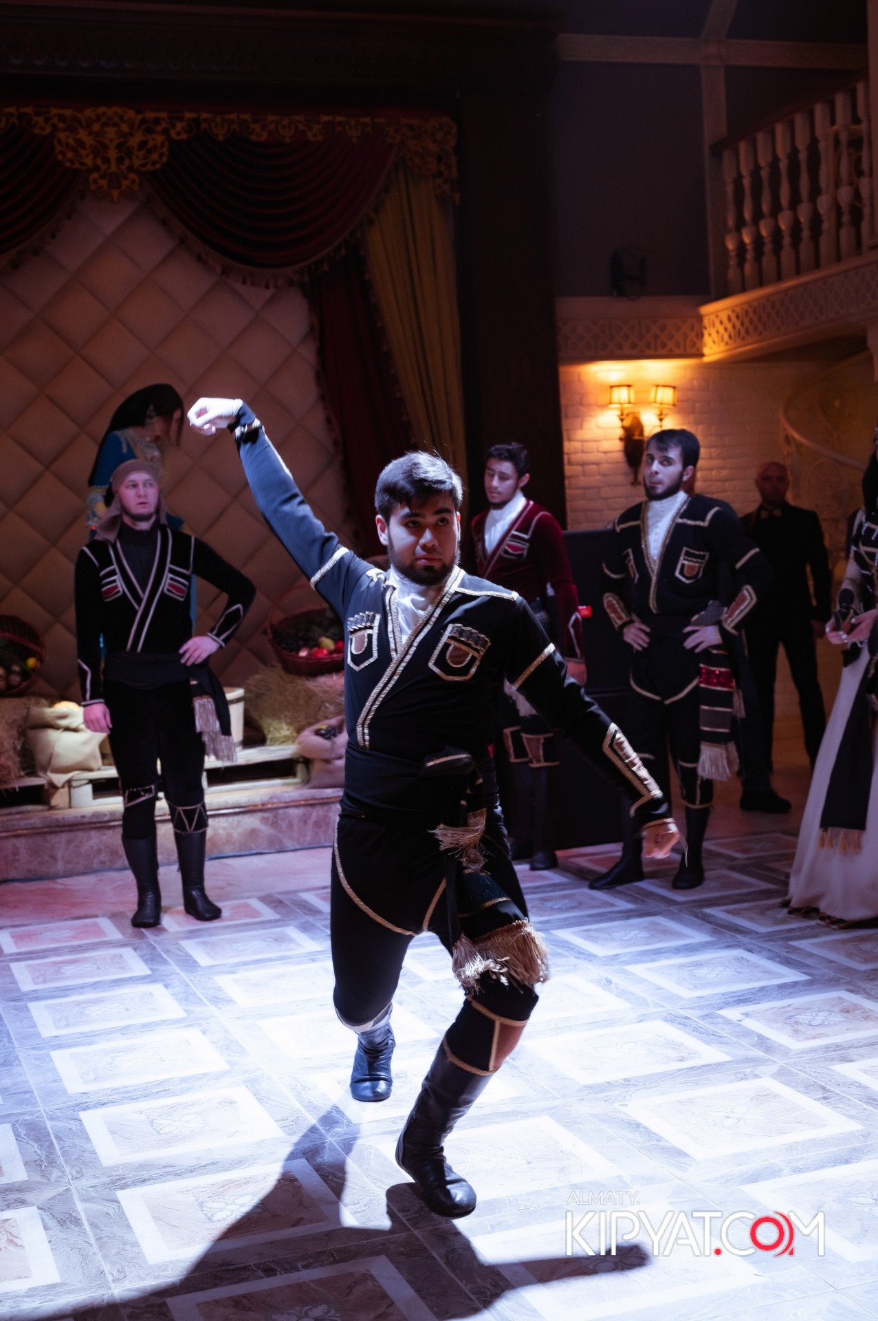 ALAZANI НА КАБАНБАЙ БАТЫРА. КИПЯТКОМ АЛМАТЫ!