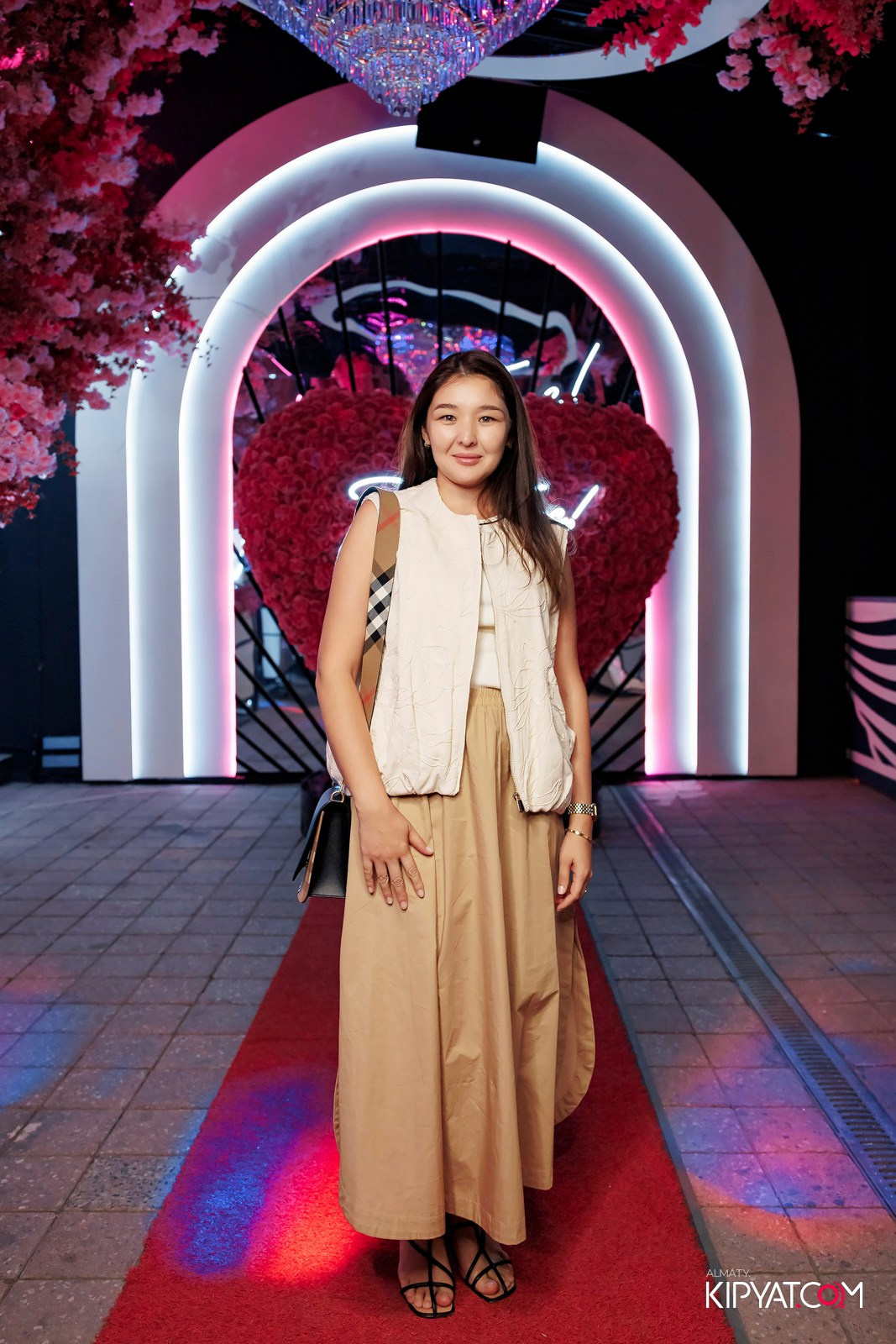 ЗАЯ, НА БИС. КИПЯТКОМ АЛМАТЫ!