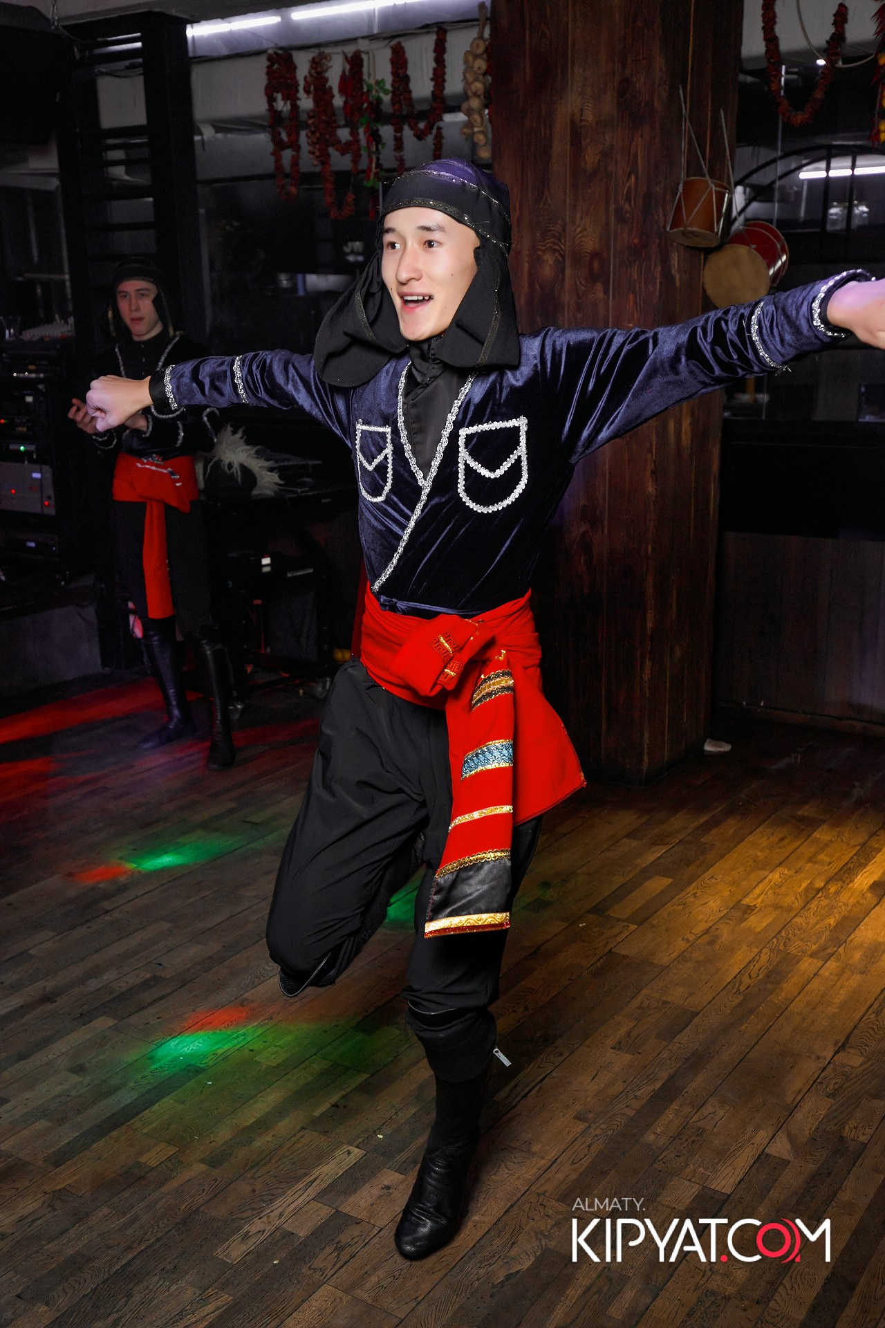 ВАХТАНГУРИ. КИПЯТКОМ АЛМАТЫ!