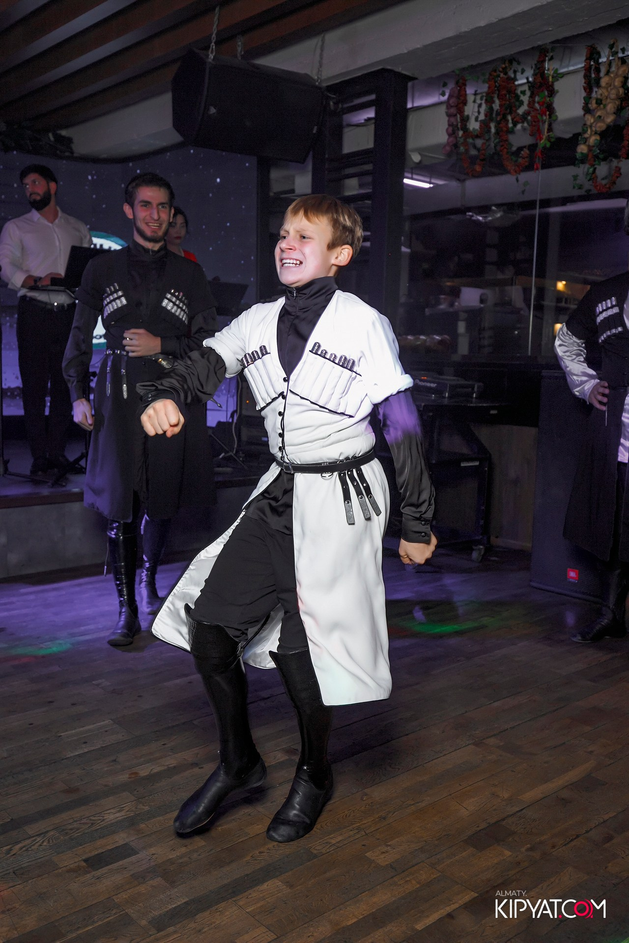 ВАХТАНГУРИ. КИПЯТКОМ АЛМАТЫ! Фотосъемка мероприятий в Алматы