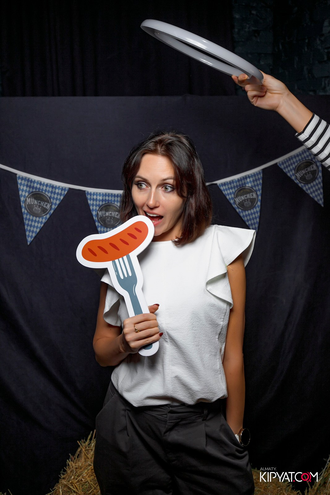 MUNCHEN PUB. КИПЯТКОМ АЛМАТЫ!