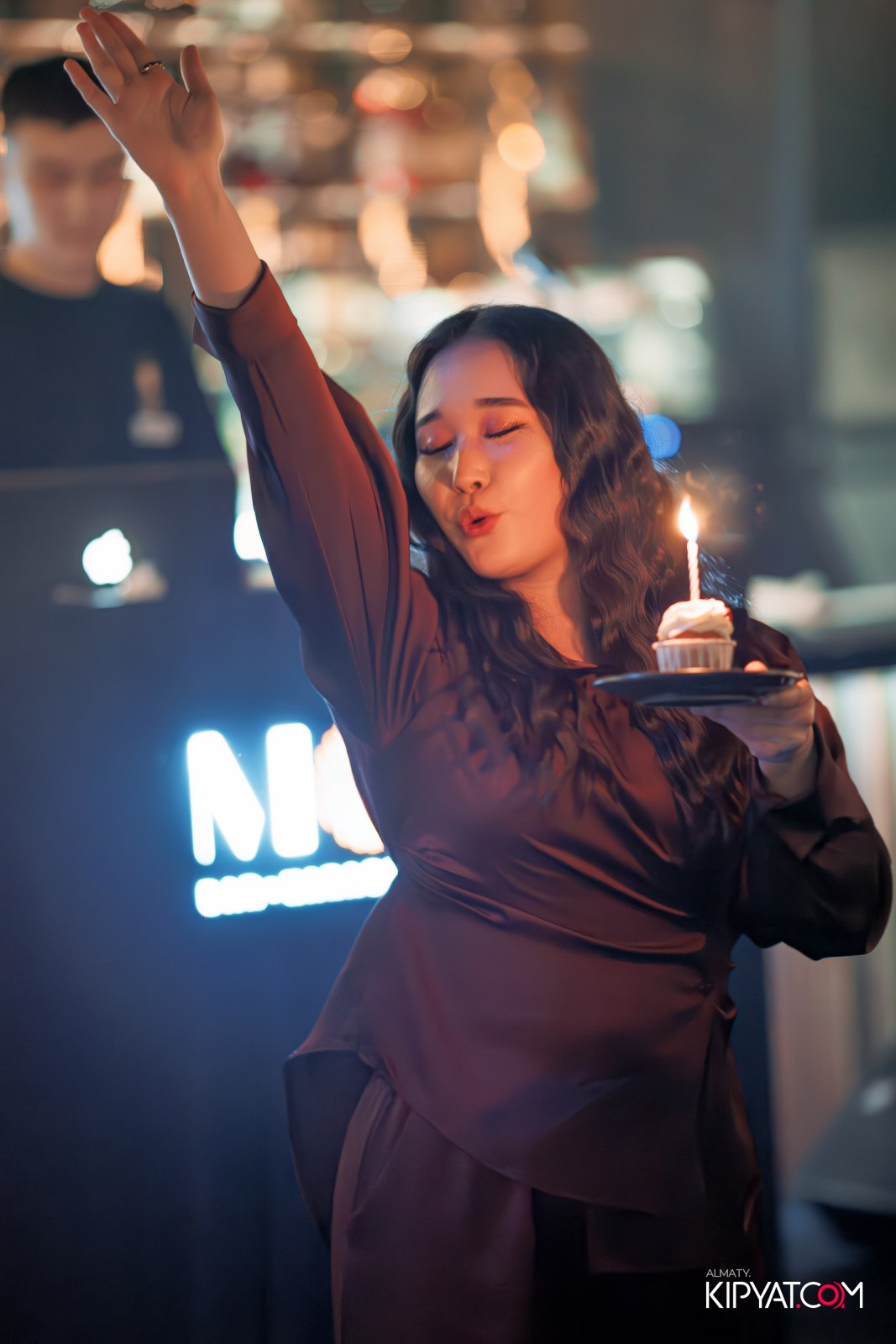 MOOD KARAOKE & TERRACE. КИПЯТКОМ АЛМАТЫ!