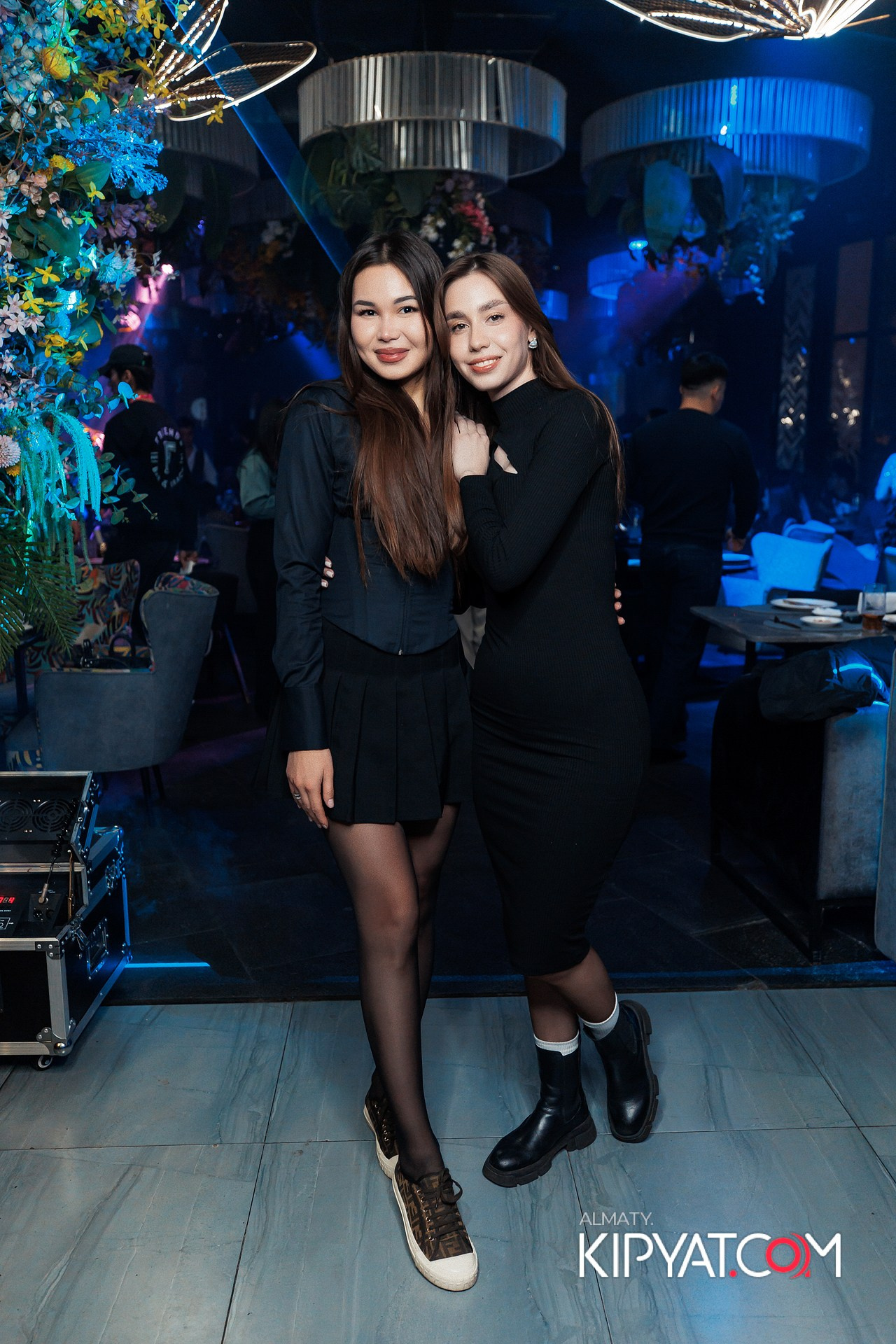 FRIENDS BAR & TERRACE. КИПЯТКОМ АЛМАТЫ!