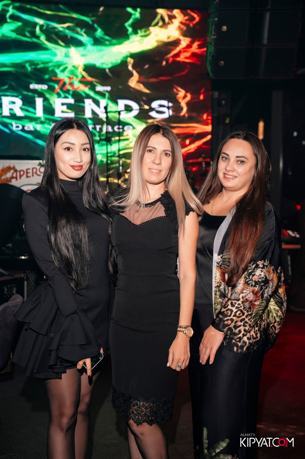 FRIENDS BAR & TERRACE. КИПЯТКОМ АЛМАТЫ!