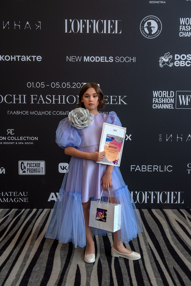 SochiFashionWeek2024 дизайнер Анохина. Семейный и коммерческий фотограф в Сочи Александр Бодунов