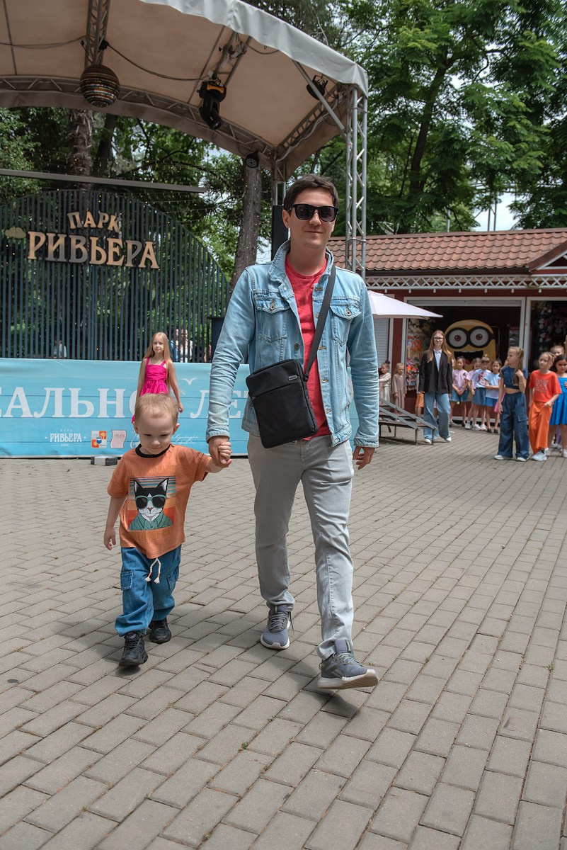 Парк Ривьера дефиле HAPPYkids. Семейный и коммерческий фотограф в Сочи Александр Бодунов