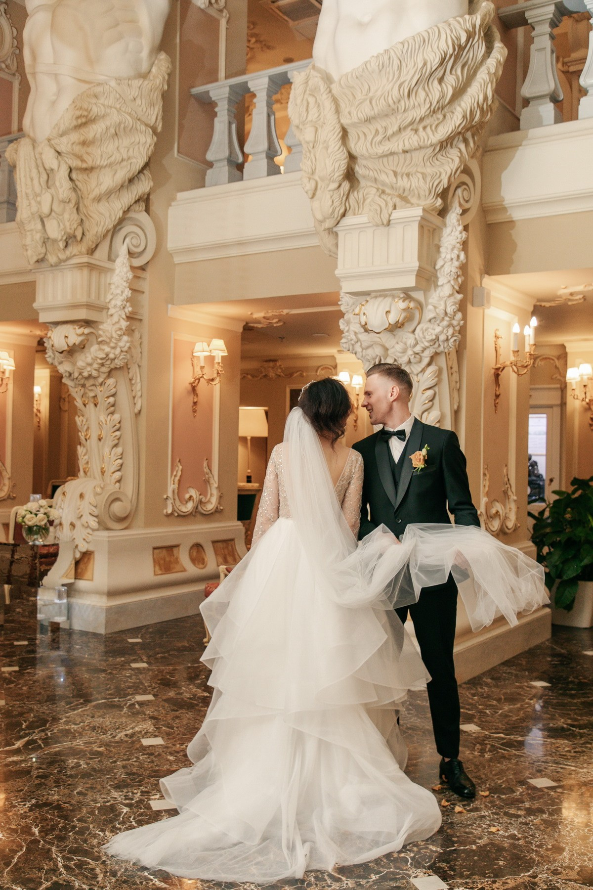 провести свадьбу в спб, какой торт выбрать на свадьбу, где заказать банкетный зал питер, лофт для проведения свадьбы какой, посоветуйте фотографа, посоветуйте визажиста, свадебный букет где купить спб санкт петербург