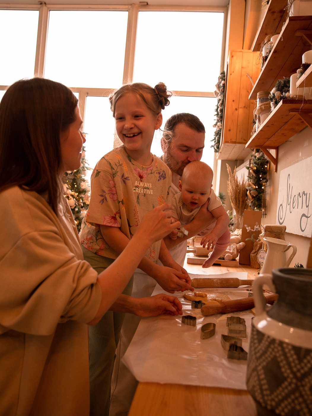 Аня, Дима, Марго и Алиса в студии Daily. Фотограф в СПб и ЛО Татьяна Кучерова