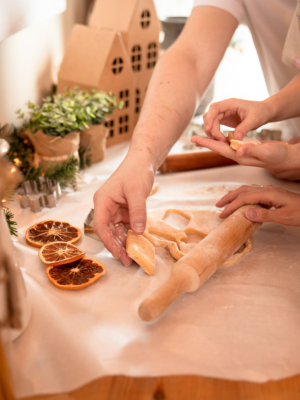 Аня, Дима, Марго и Алиса в студии Daily. Фотограф в СПб и ЛО Татьяна Кучерова