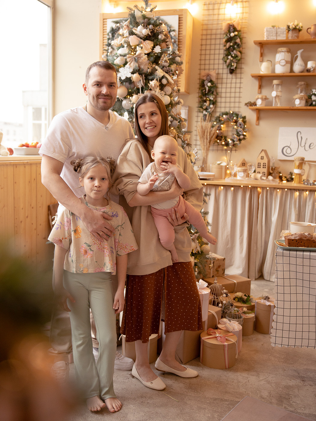 Аня, Дима, Марго и Алиса в студии Daily. Фотограф в СПб и ЛО Татьяна Кучерова