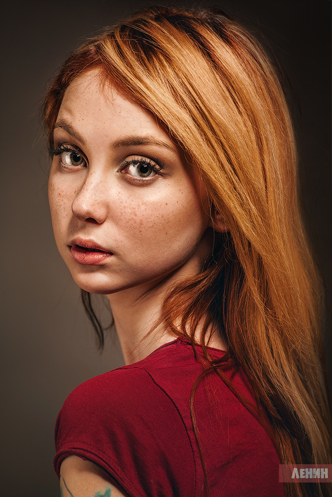 Портрет девушки.... Сергей Ленин