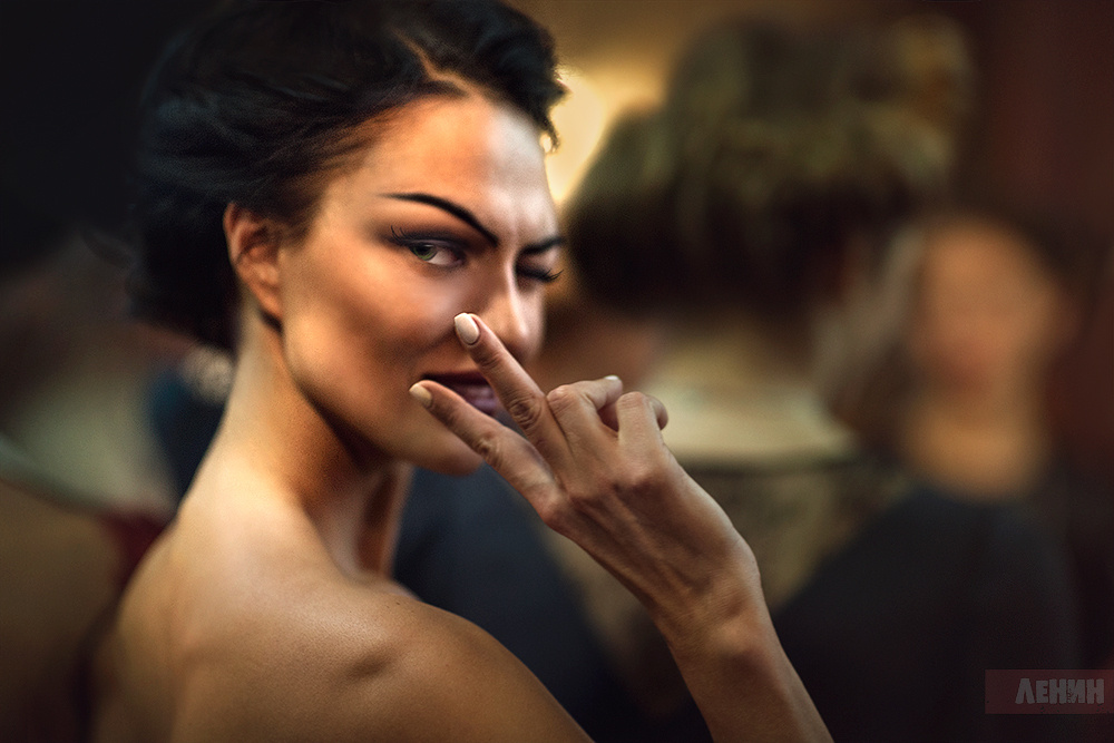 V.... Сергей Ленин