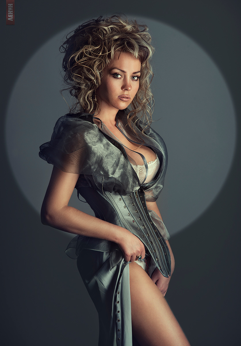 Портрет девушки.... Сергей Ленин