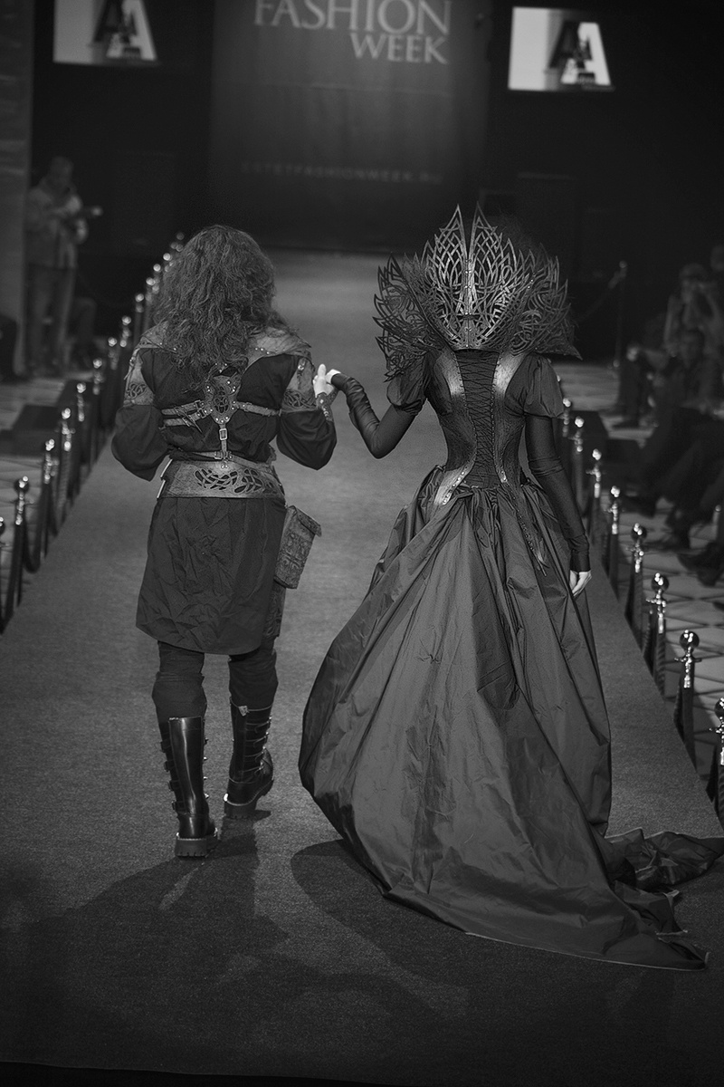 Опубликовано на правах модели.... Сергей Ленин