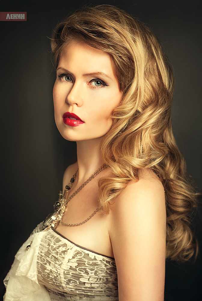 Женский портрет.... Сергей Ленин