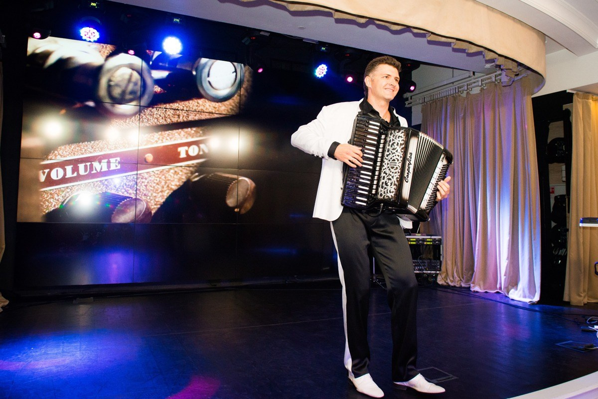 Аккордеонист Мирослав Лелюх