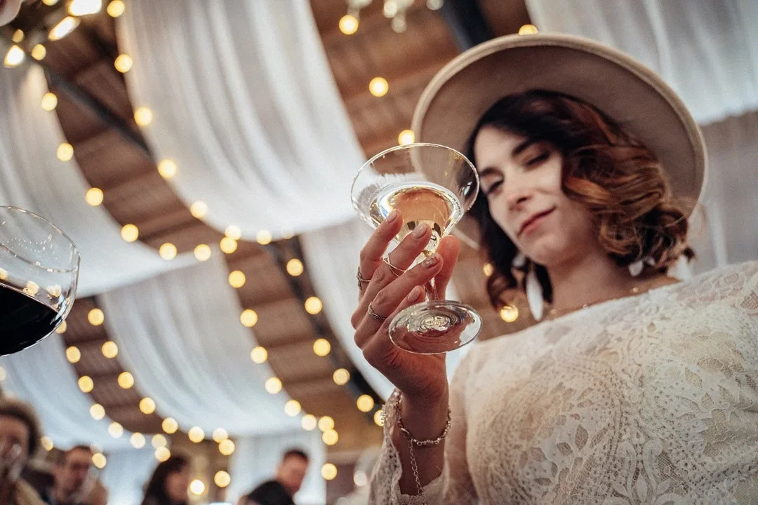 Пирамида из шампанского. Свадебная площадка РАНЧО