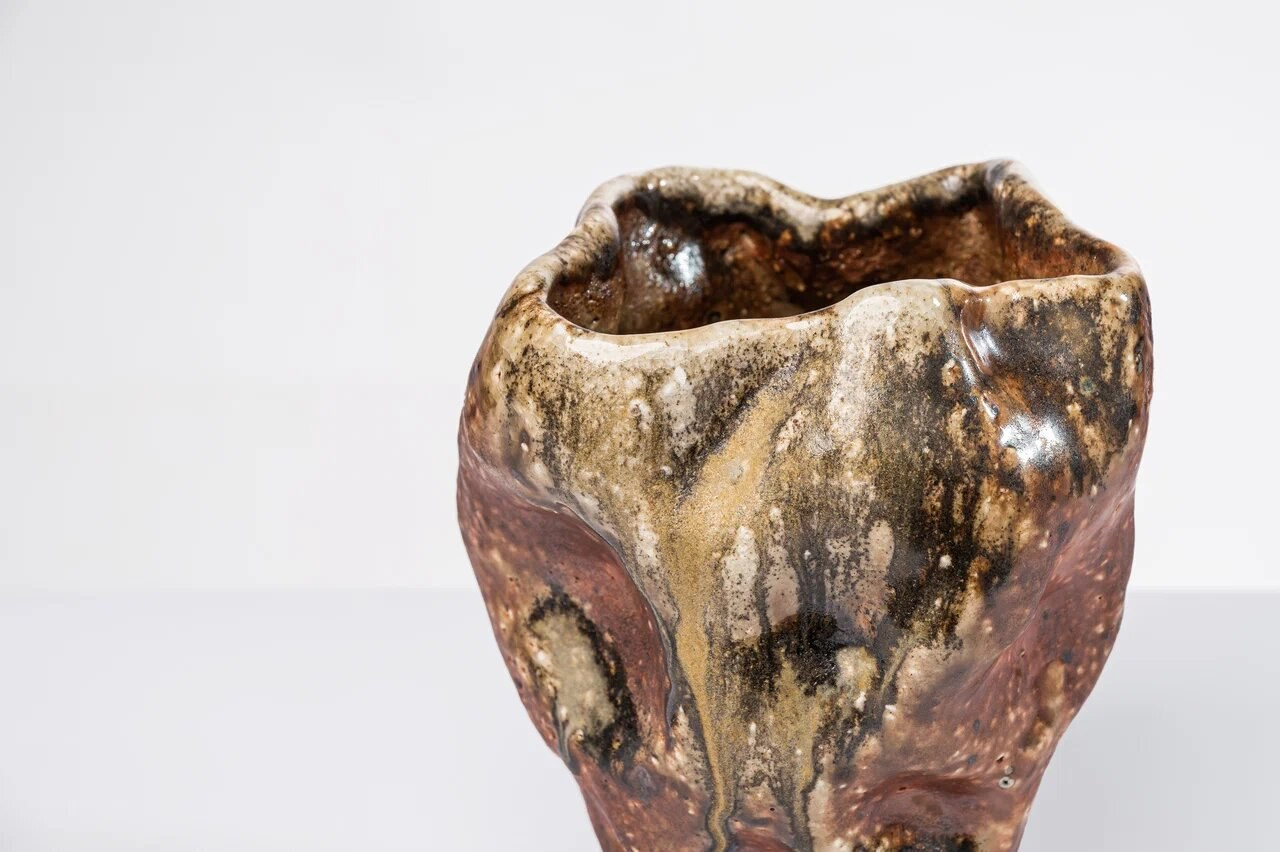 Ваза «Перепады». Арт-керамика Катерины Жизневской