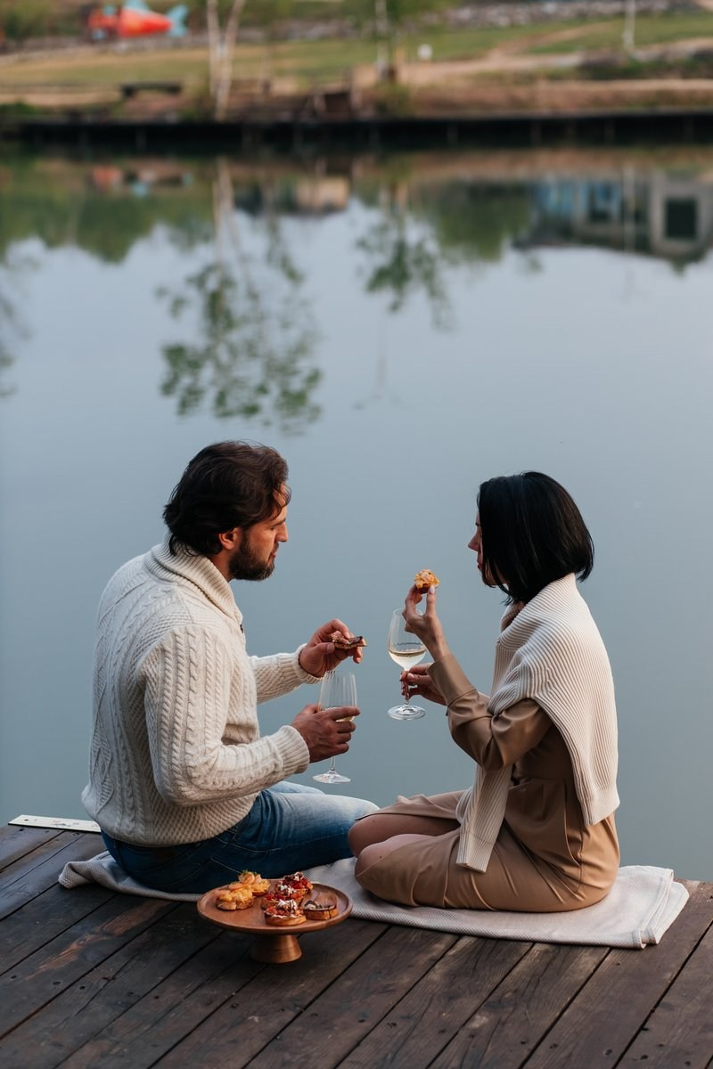Свидание в парке "Озера" Владивосток. Организация свадеб и других мероприятий во Владивостоке от «Рядом быть»