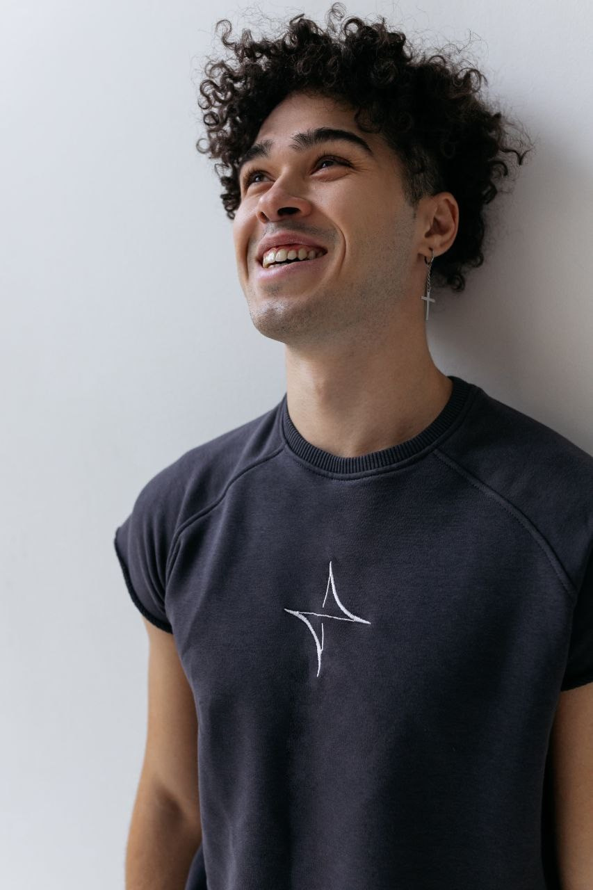 Ян, 178 см, 48-50 р-р. KED Production — продакшн из СПб. Создаём фото, видео и контент, который помогает брендам и селлерам продавать больше