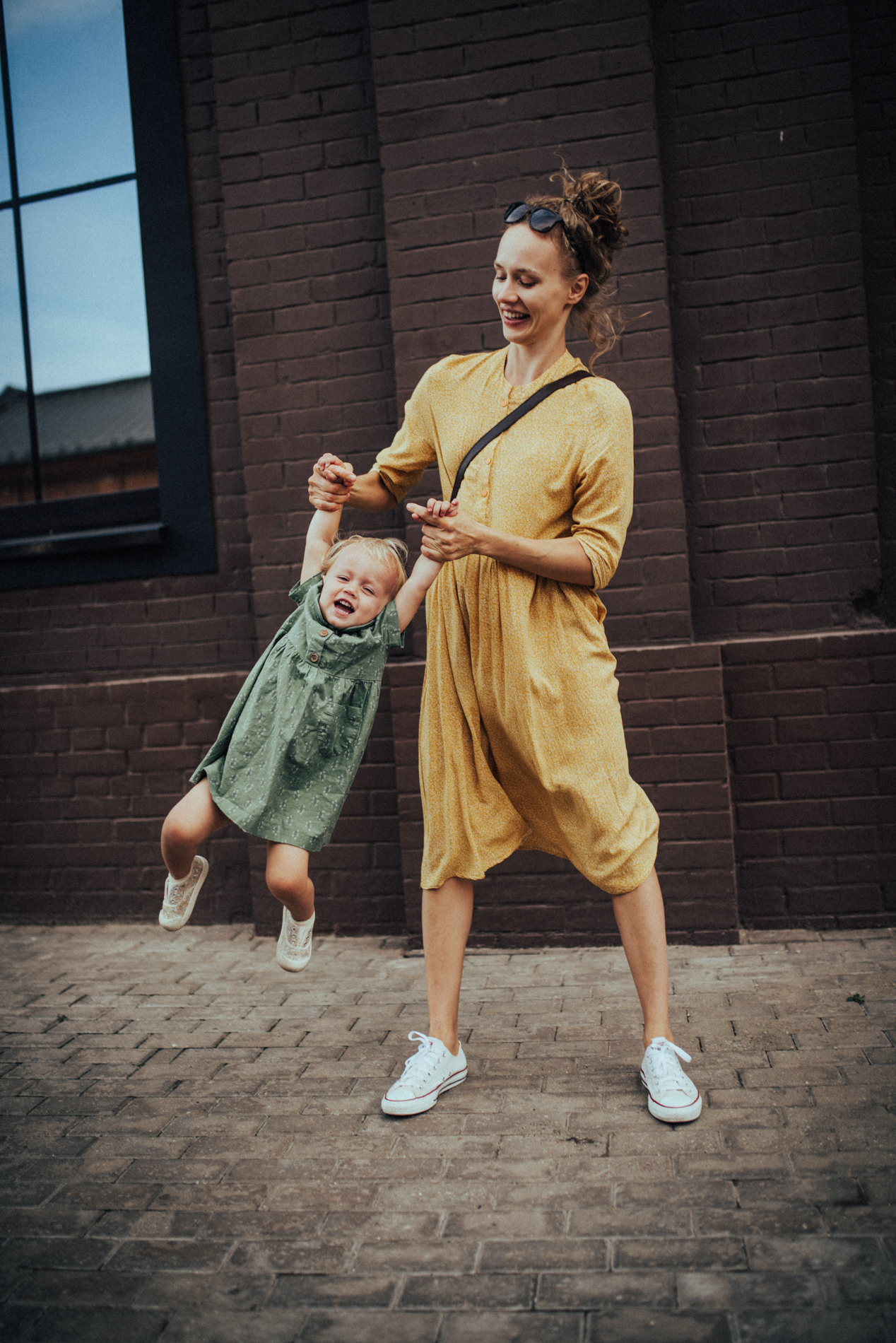 Босиком по мостовой | в городе