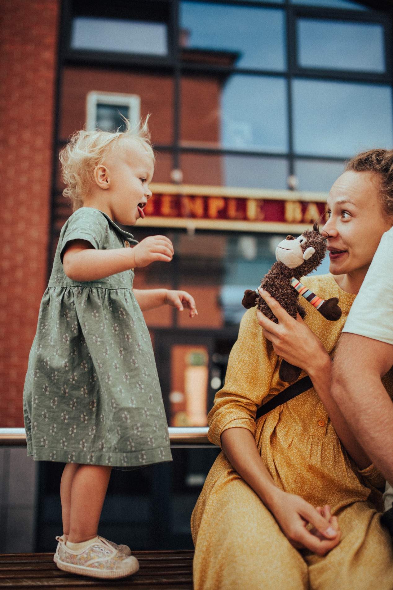 Босиком по мостовой | в городе