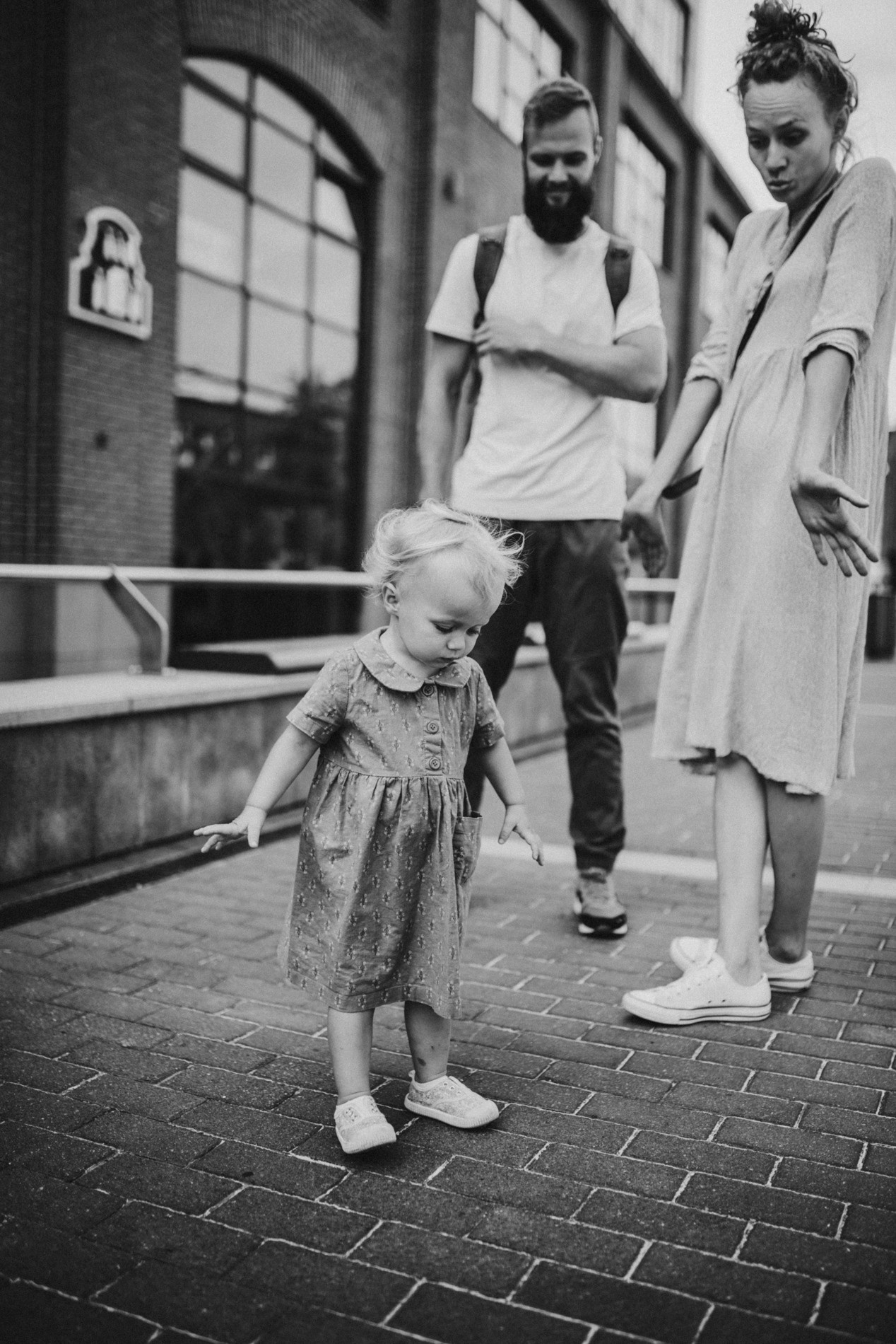 Босиком по мостовой | в городе