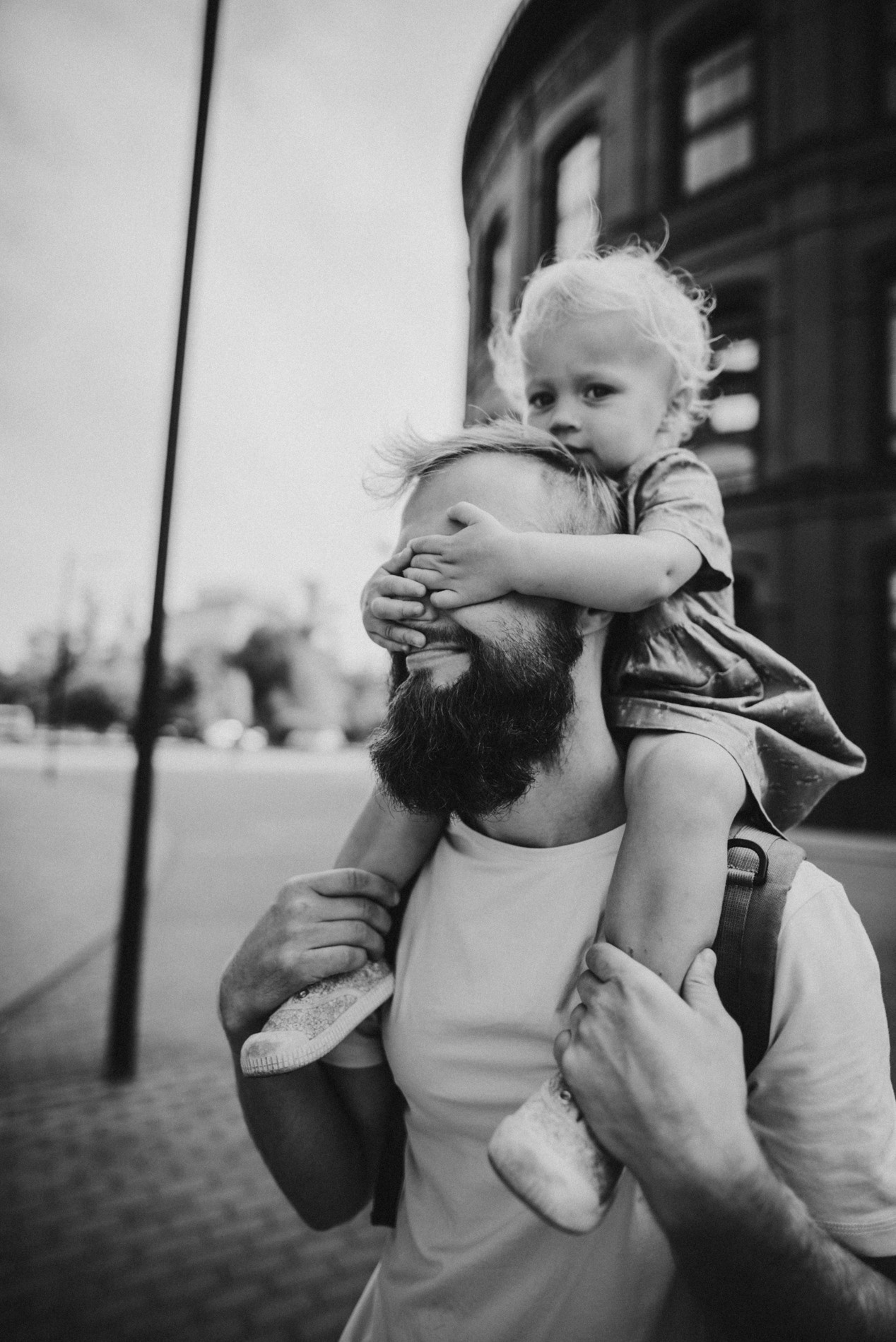 Босиком по мостовой | в городе