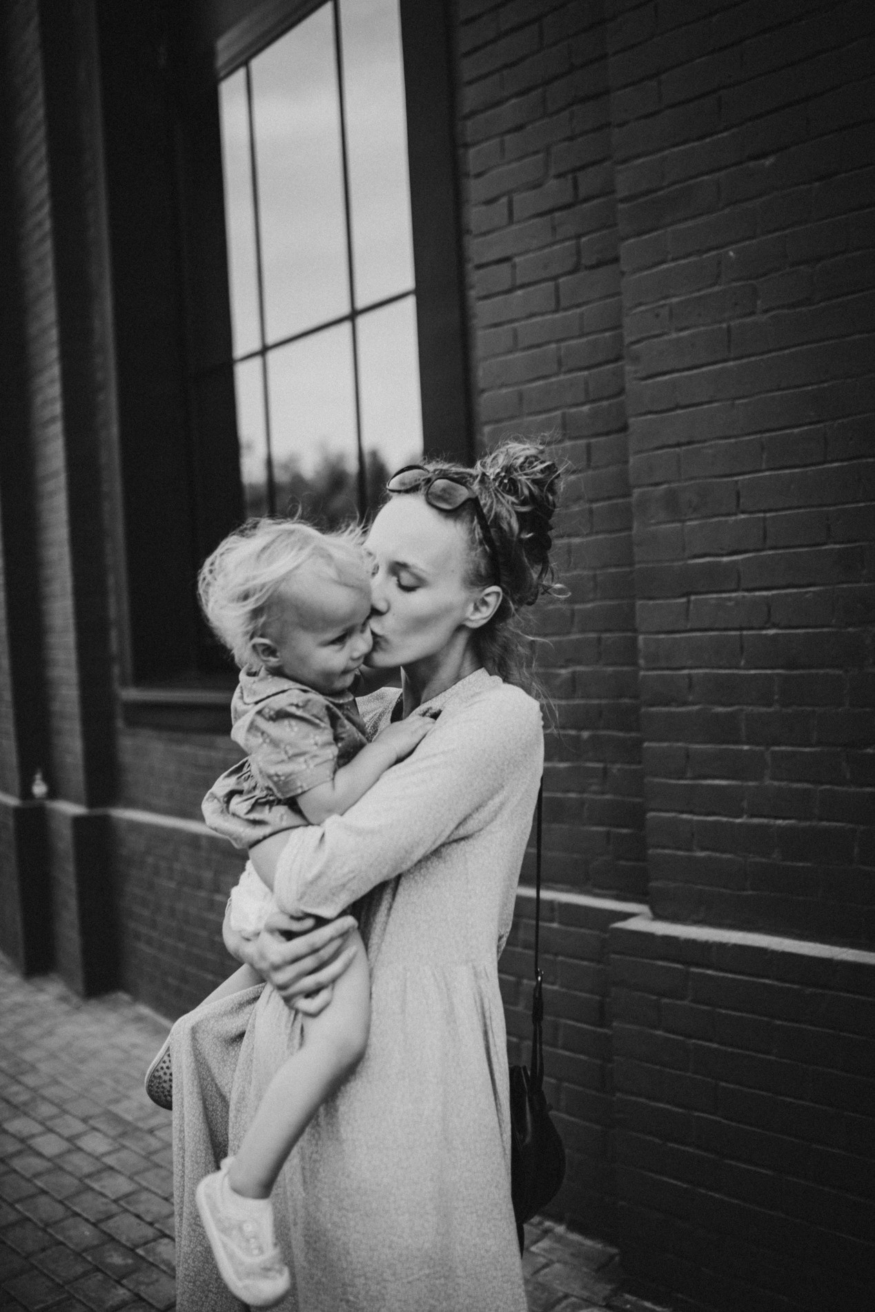 Босиком по мостовой | в городе