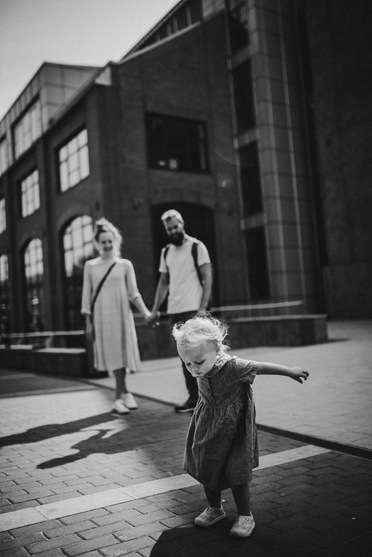 Босиком по мостовой | в городе