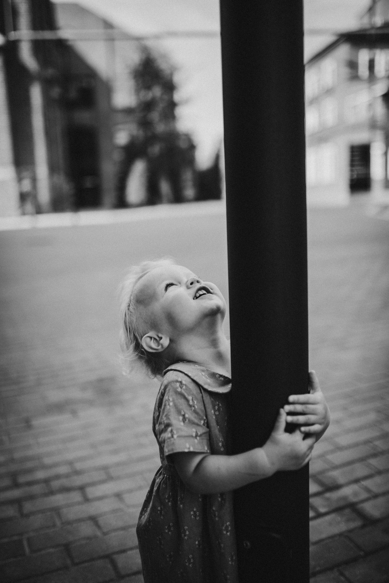 Босиком по мостовой | в городе