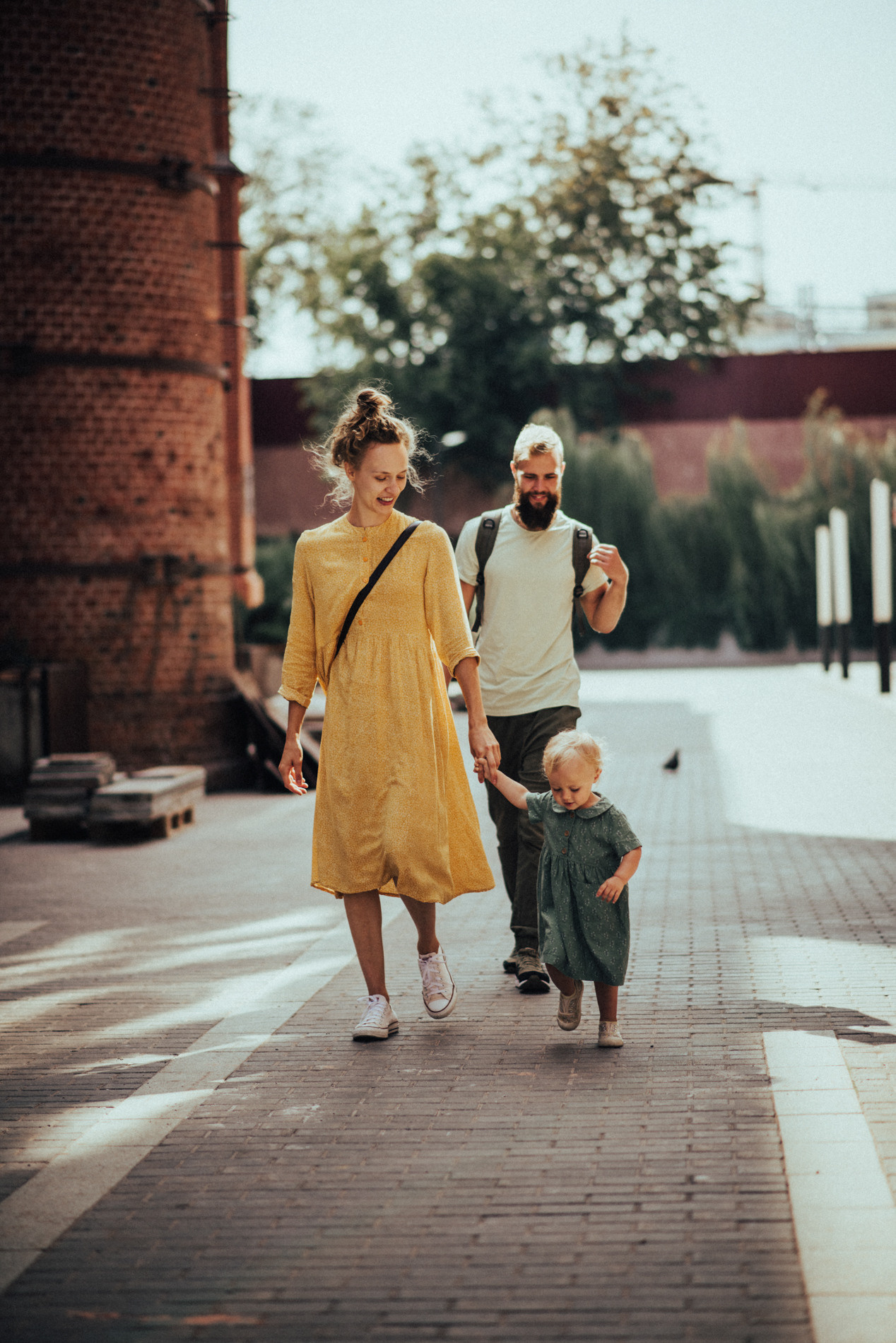 Босиком по мостовой | в городе