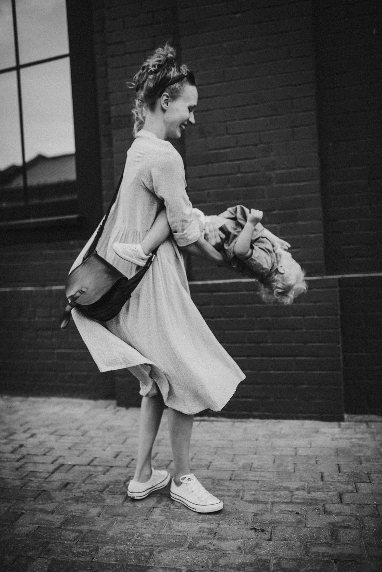 Босиком по мостовой | в городе