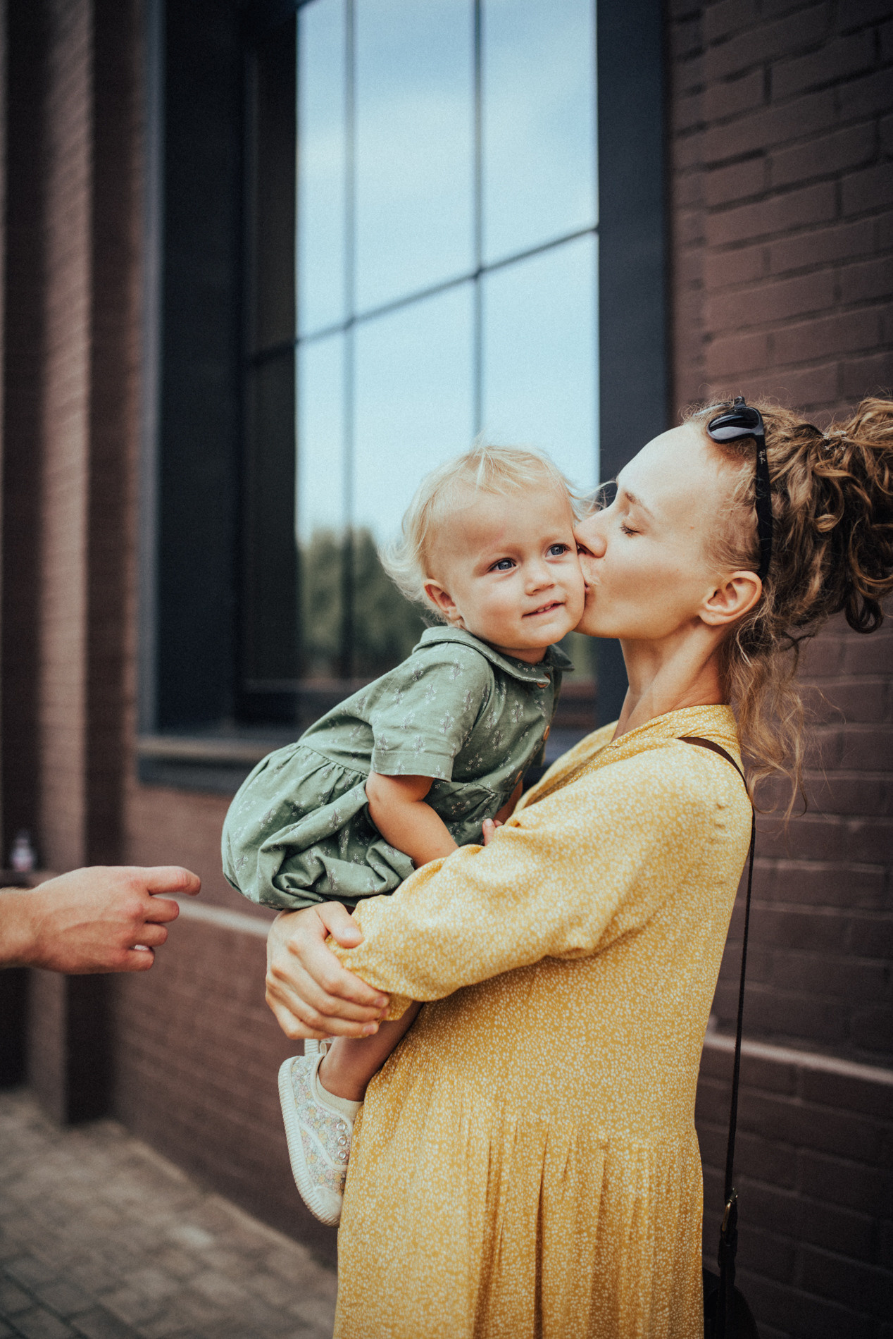Босиком по мостовой | в городе