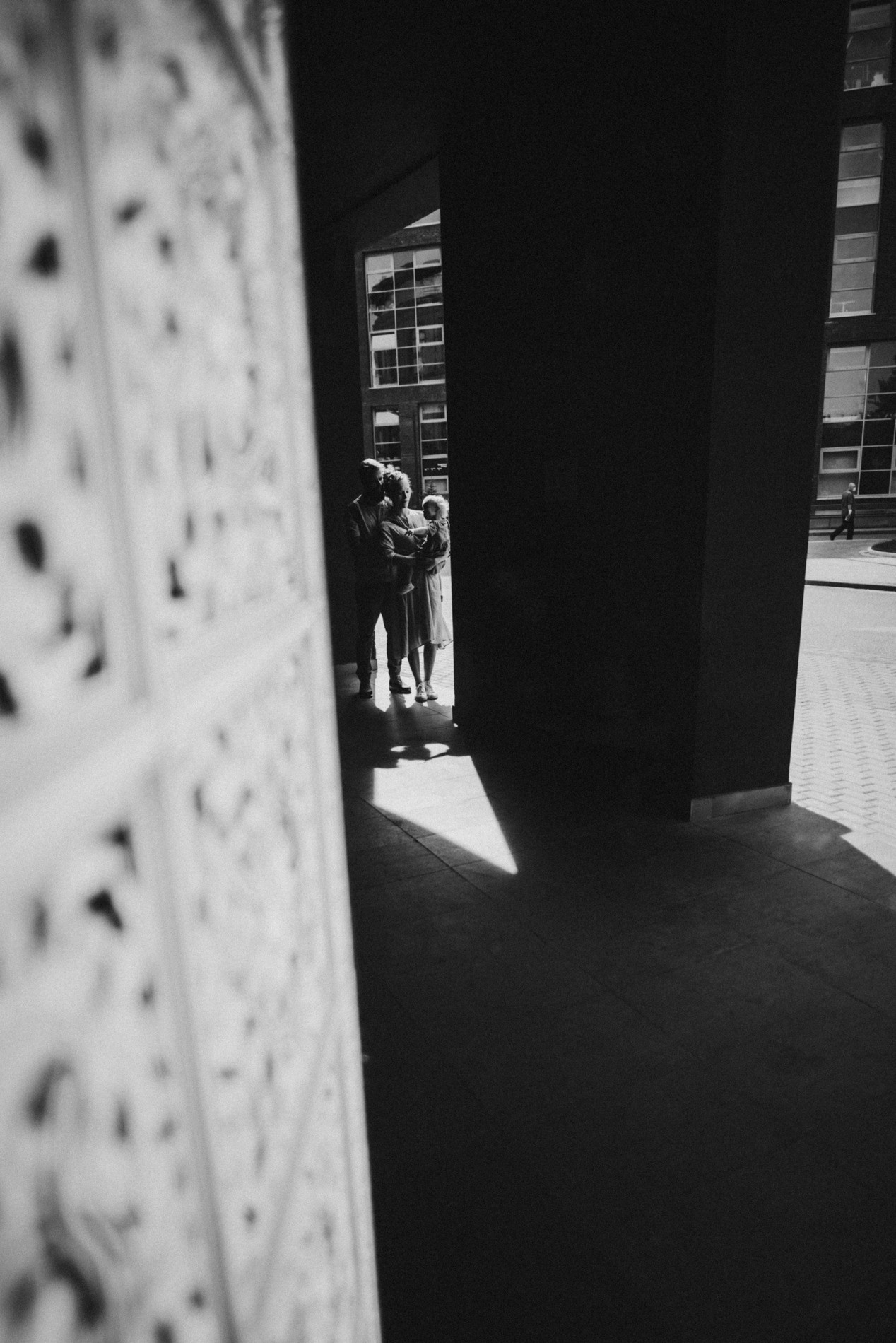 Босиком по мостовой | в городе